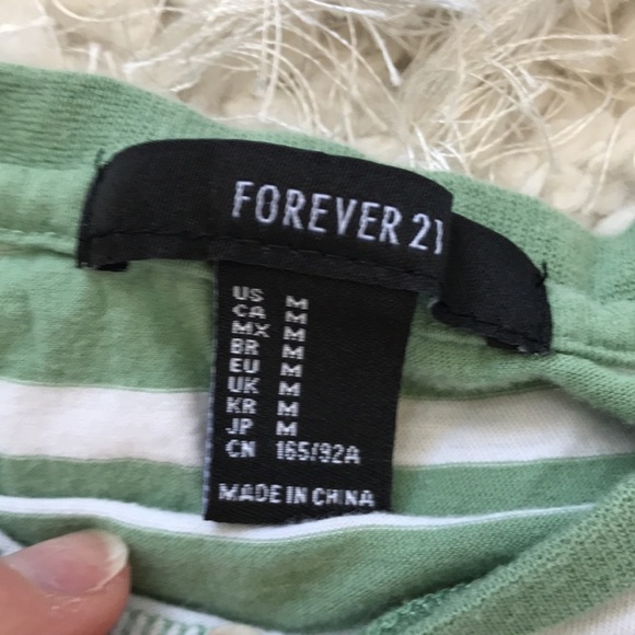 2 short sleeve, short tshirt, medium - Picture 7 of 8